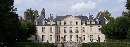 Hôtel de ville du Mesnil-Saint-Denis Hôtel de ville du Mesnil-Saint-Denis