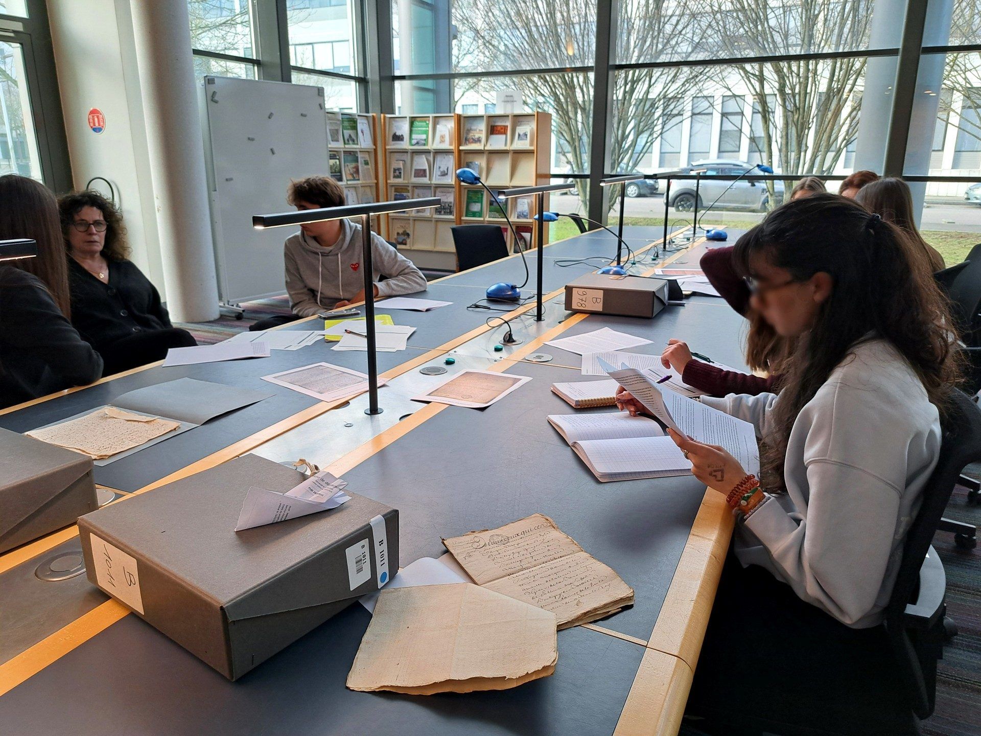 Les Archives départementales mettent à disposition leurs ressources afin de faire vivre des projets pédagogiques à destination de publics scolaires. ©CD78