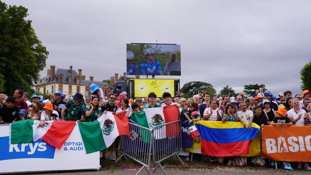 Public présent à Thoiry pour le Tour de France