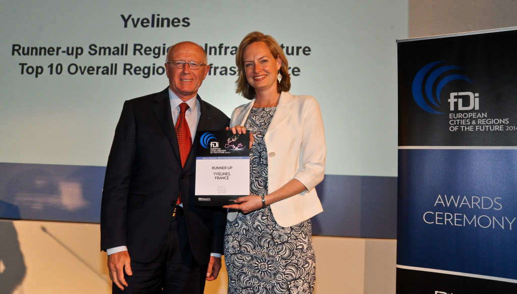 Yves Vandewalle, Vice-président du Conseil général délégué au développement économique, lors de la remise des prix du Mipim à Cannes.