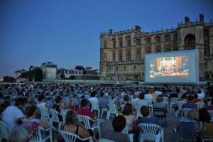 La séance du 25 août à Saint-Germain-en-Laye a rassemblé 1 000 spectateurs. 