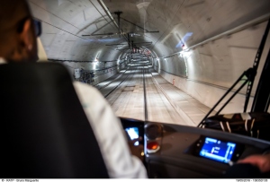 DU COTE DE VIROFLAY, LES DEUX STATIONS SOUTERRAINES DE LA LIGNE DE TRAMWAY T6