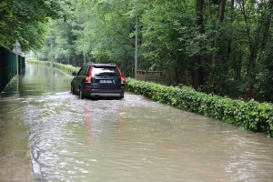 Plusieurs routes dans la Vallée de la Mauldre et la Vallée de Chevreuse (ici à Chevreuse) sont encore inondées.